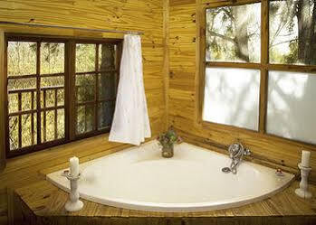 Vindoux Tree House Guest Farm & Casa de hóspedes